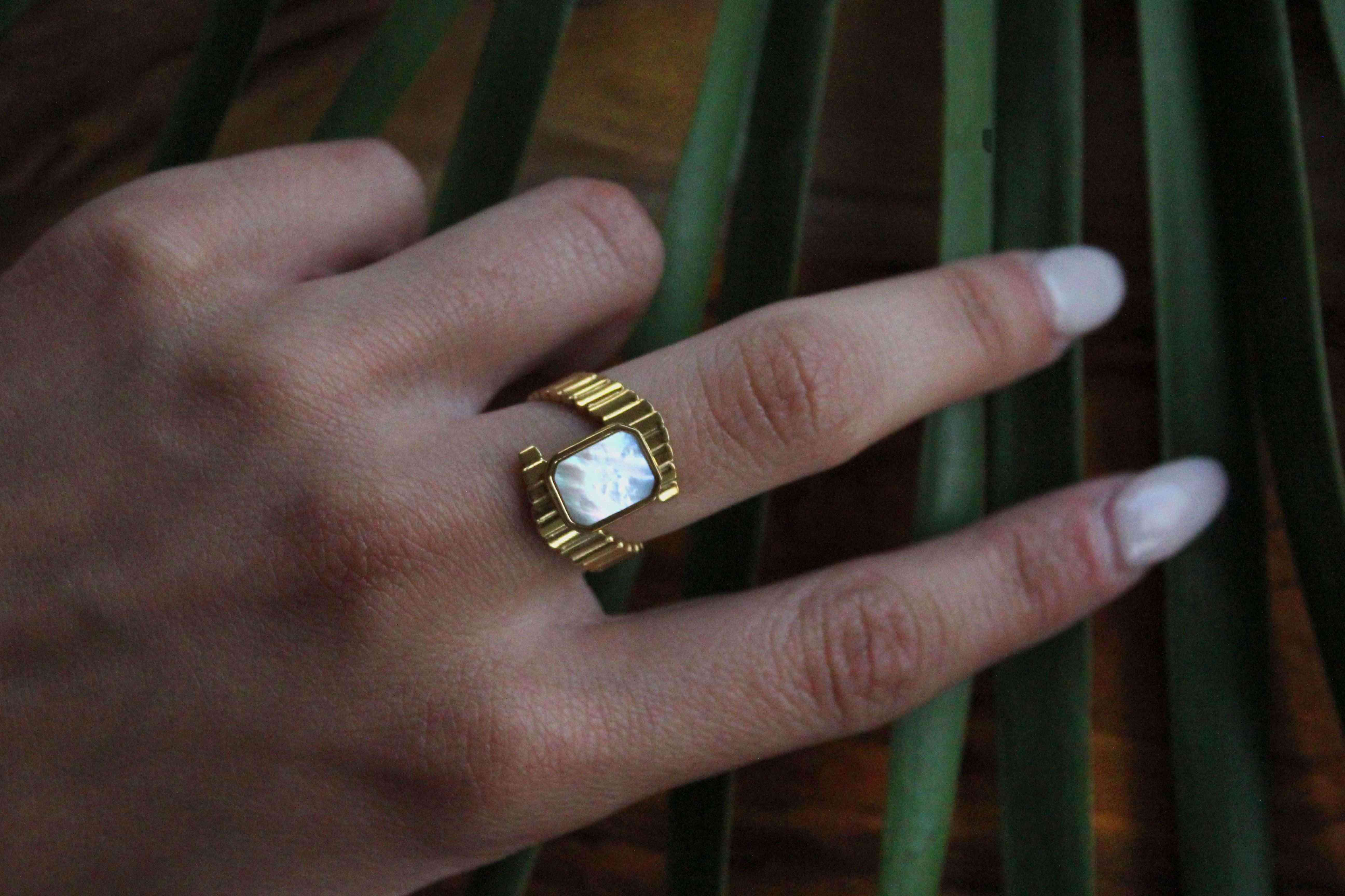 "PILAR" ring